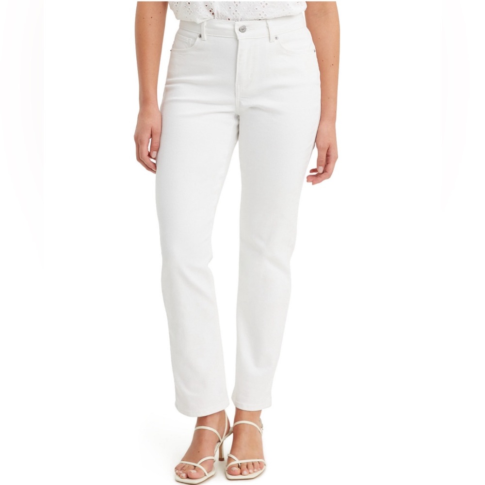 Levi’s white classic straight leg jeans size 16
